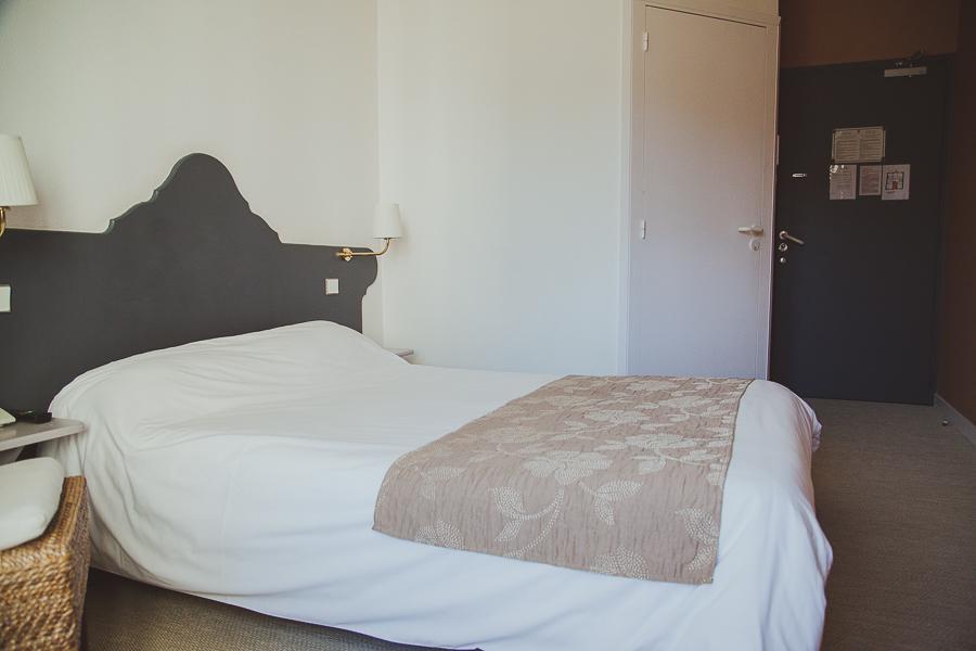 Hotel Logis Le Bourbon Yssingeaux Екстериор снимка