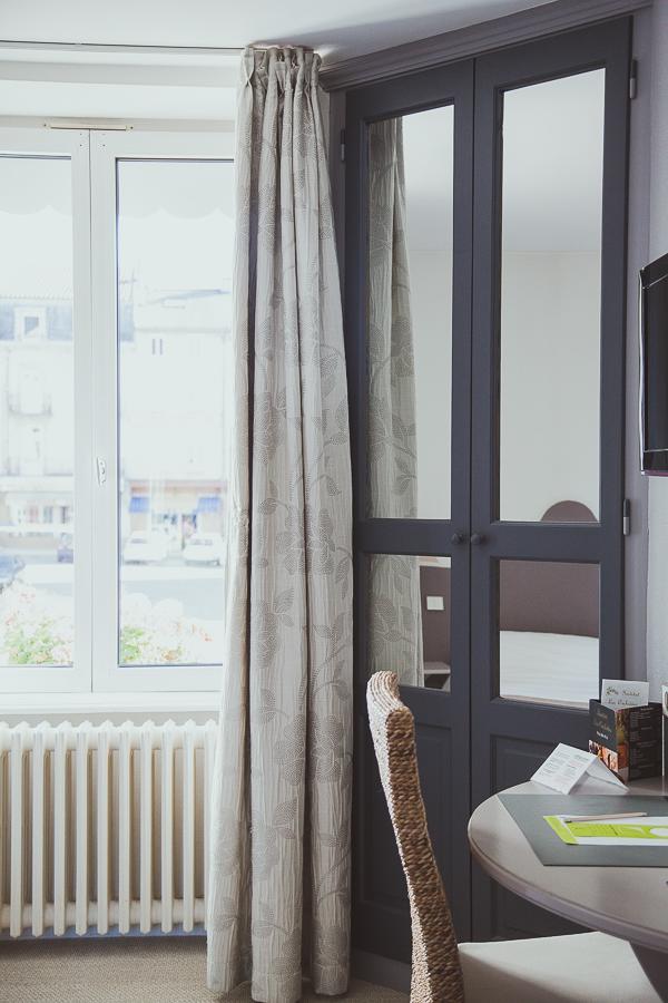 Hotel Logis Le Bourbon Yssingeaux Екстериор снимка